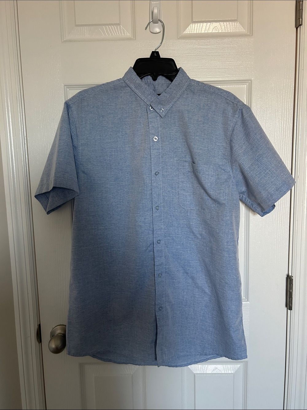 Men's Short-Sleeve Button-Up Shirt - Light Blue